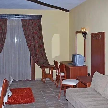 Tsigoura Hotell 3*